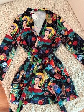 SHEIN Frida Kahlo Print Robe